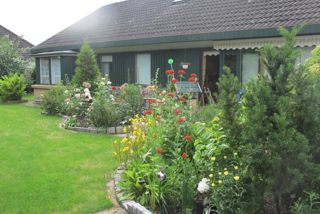 Gaestehaus Carstens Friedrichstadt Exterior foto
